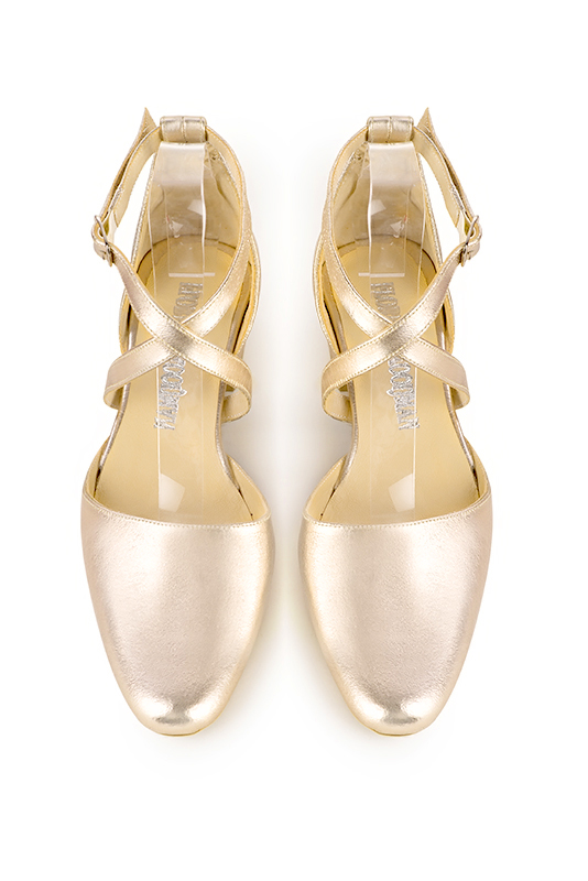 Gold women's open side shoes, with crossed straps. Round toe. Low block heels. Top view - Florence KOOIJMAN